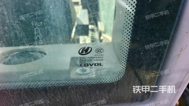 后窗玻璃角标（驾驶室部分）