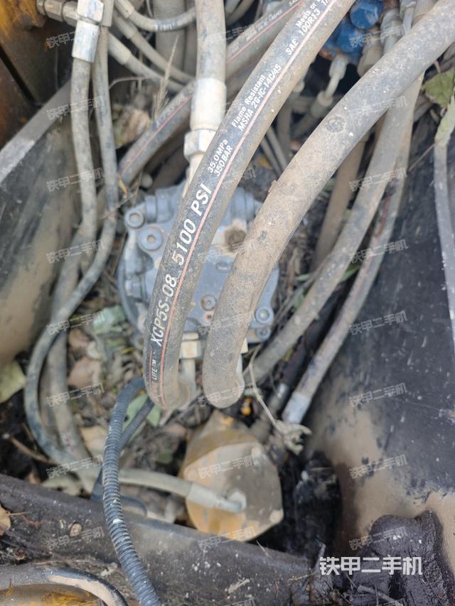 回轉(zhuǎn)馬達(dá)（上車部件）