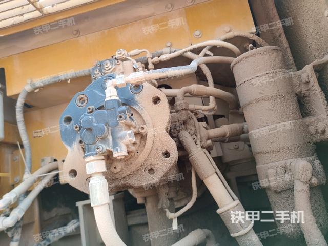 液壓泵斜45?右（大件艙室）