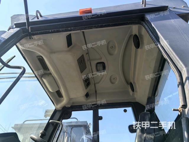 后玻璃角標(biāo)（壓路機(jī)駕駛室）