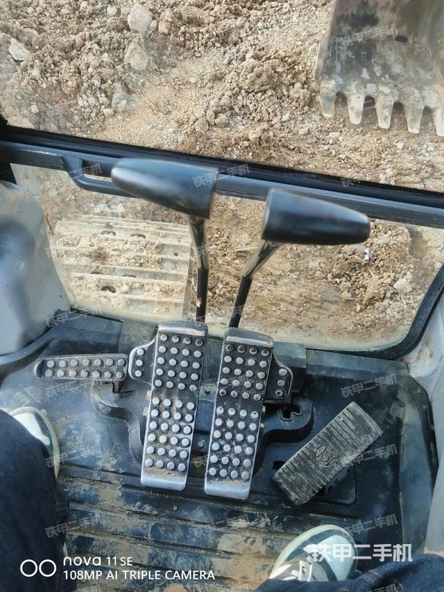 駕駛室左后45度（駕駛室部分）