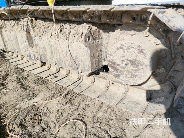 單側(cè)履帶整體（整機(jī)外觀）