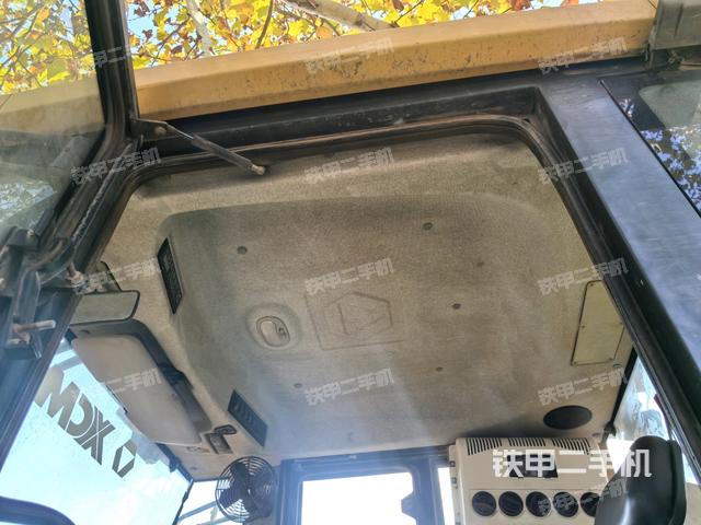 驾驶室外顶全景（压路机驾驶室）