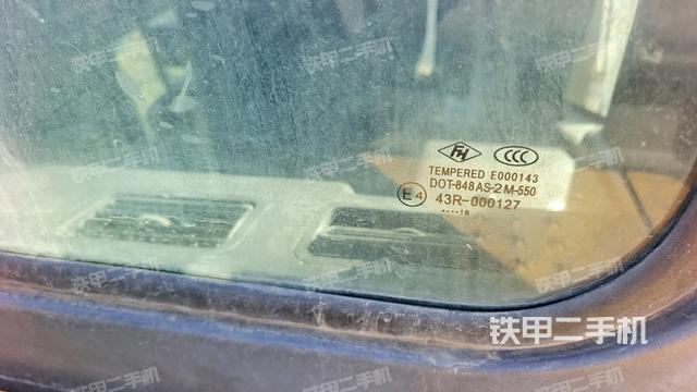 后窗玻璃角标（驾驶室部分）