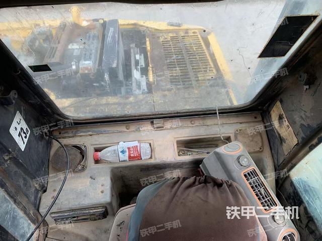 駕駛室整體（整機外觀）