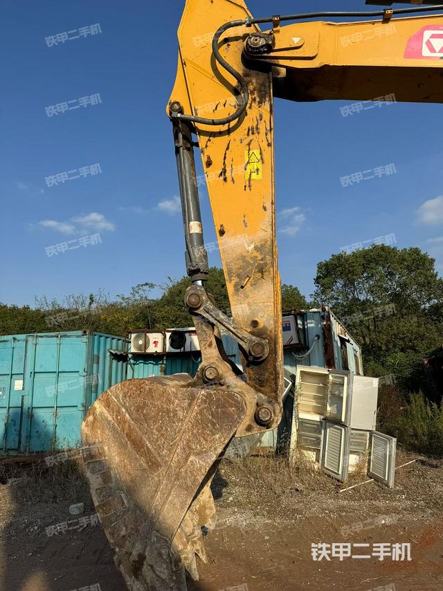 駕駛室整體（整機外觀）