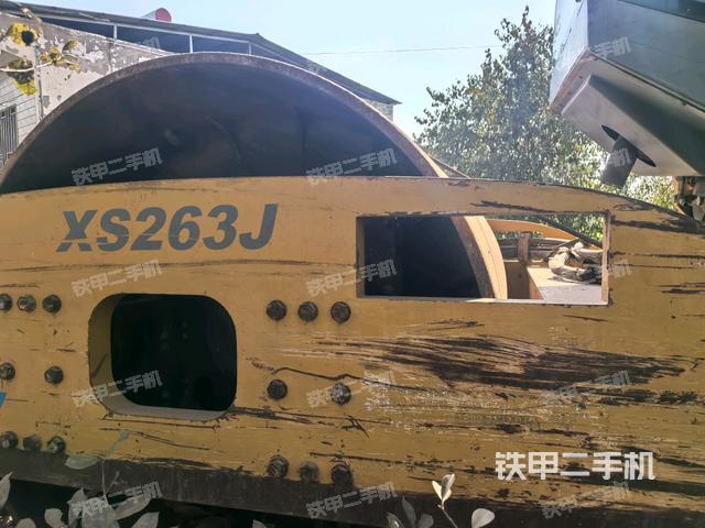 前轮右侧减震块连接及部件（压路机前后车架）