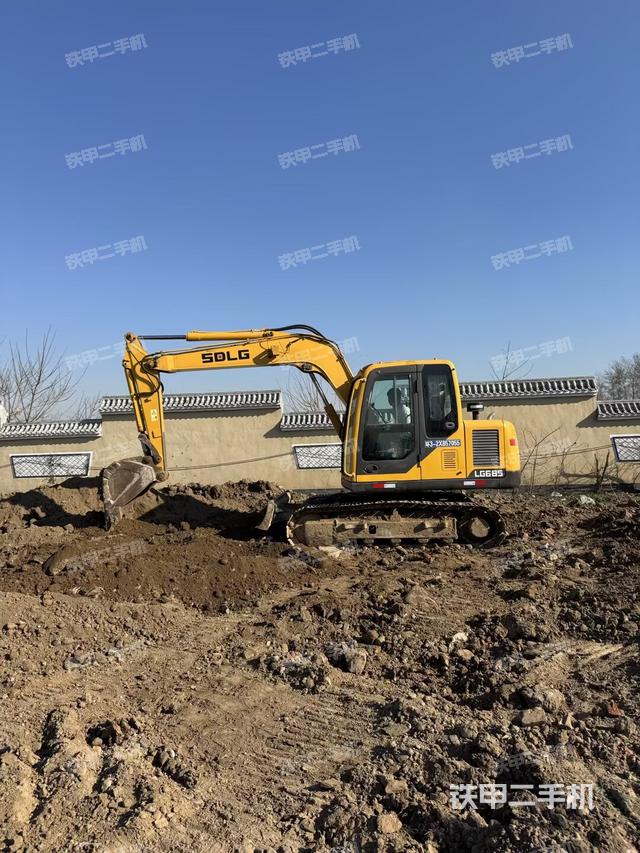 山東臨工LG685挖掘機(jī)