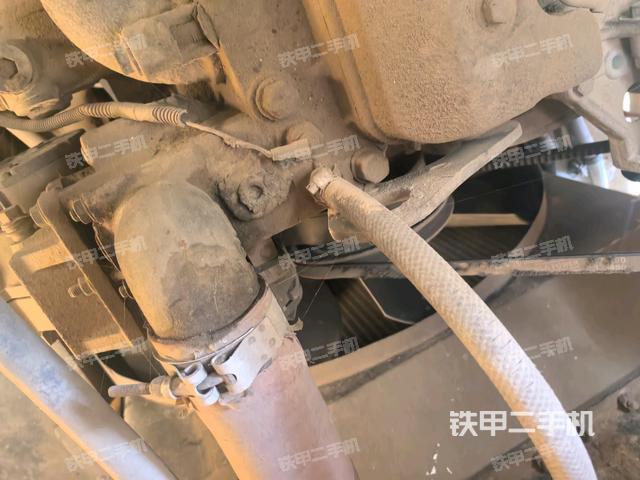 發(fā)動機(jī)艙全景（壓路機(jī)發(fā)動機(jī)艙）