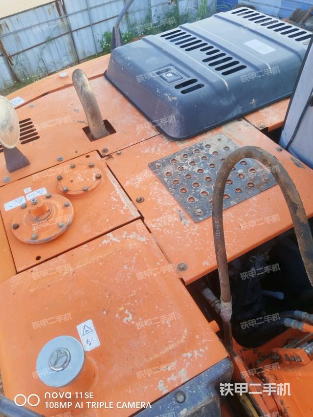 駕駛室頂部俯視（上車部件）