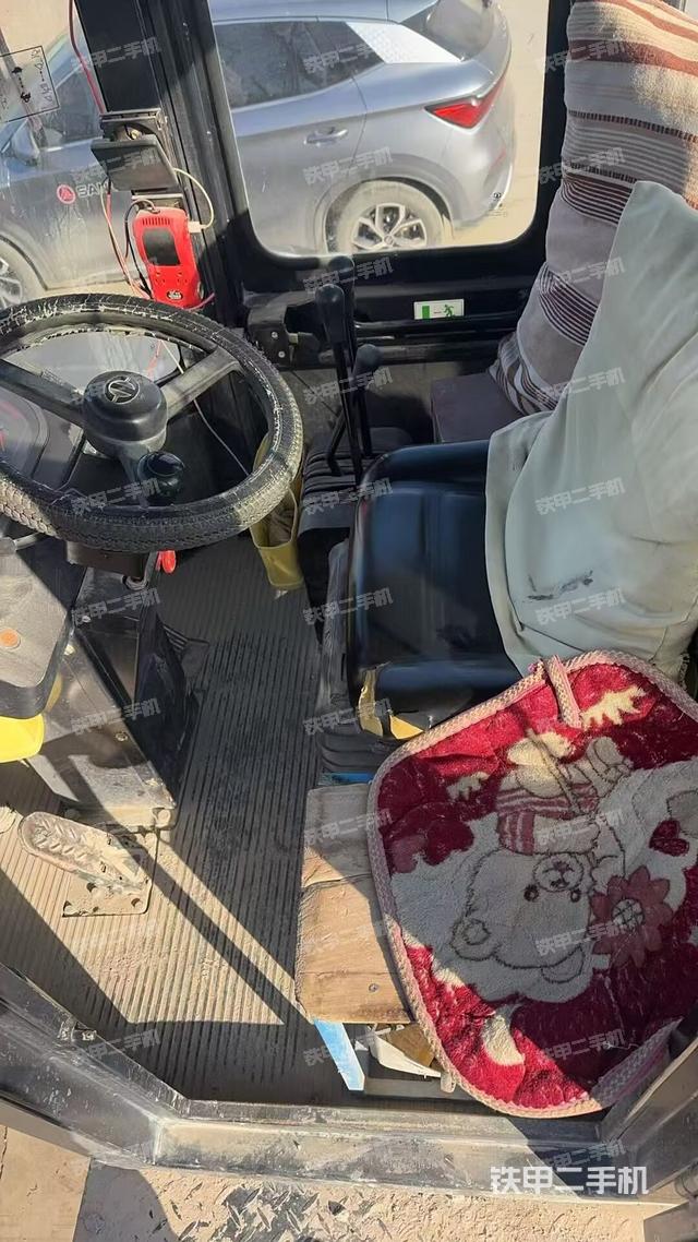 駕駛室操作臺（整機外觀及大件）