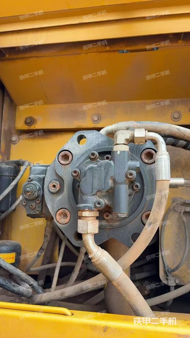 駕駛室頂部（整機(jī)外觀）