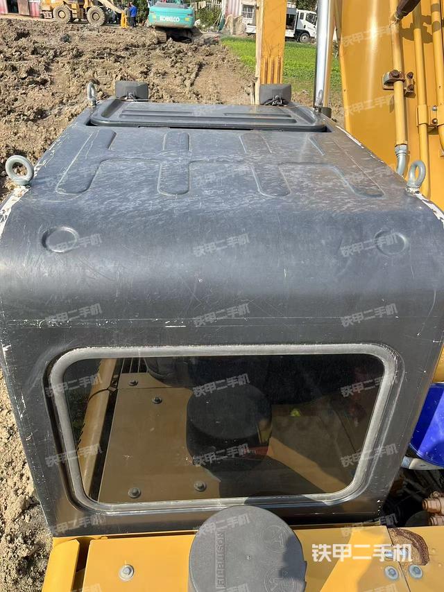 駕駛室頂部（整機(jī)外觀）