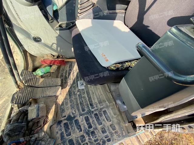 驾驶室整体（整机外观）