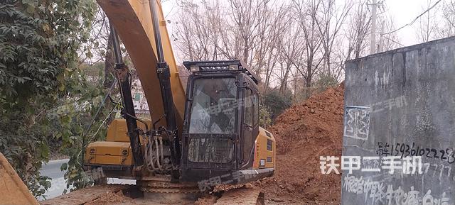 駕駛室整體（整機(jī)外觀）