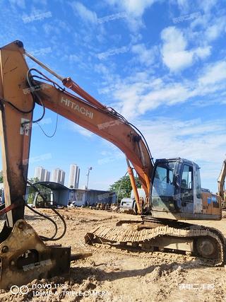 日立EX210挖掘機