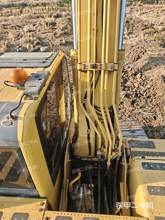 小臂整體右前（工作和回轉(zhuǎn)裝置）