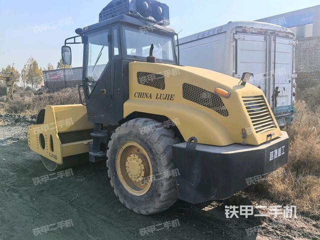 左后45°（壓路機(jī)整機(jī)外觀）