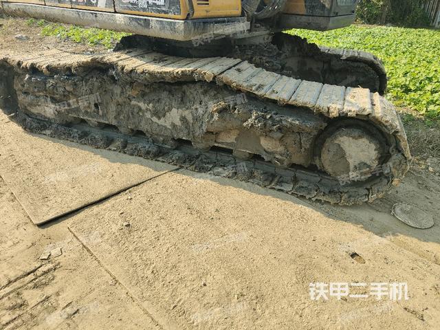 右側(cè)履帶整體（行走機(jī)構(gòu)）