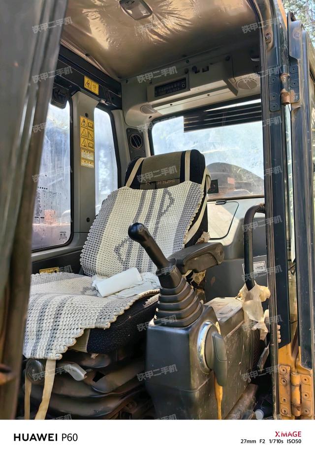 驾驶室整体（整机外观）