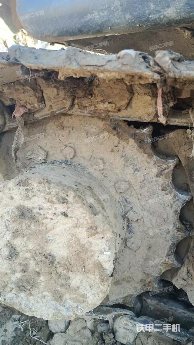 單側(cè)履帶整體（整機(jī)外觀）