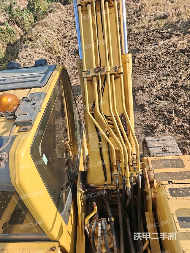 大臂油缸整體?豎拍（工作和回轉(zhuǎn)裝置）