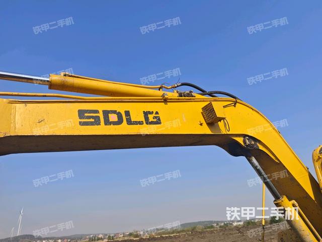 大臂整體?右側(cè)（工作和回轉(zhuǎn)裝置）