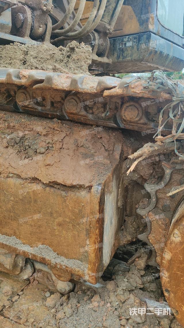 單側(cè)履帶整體（整機(jī)外觀）