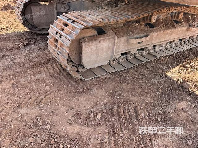 右驱动轮（行走机构）