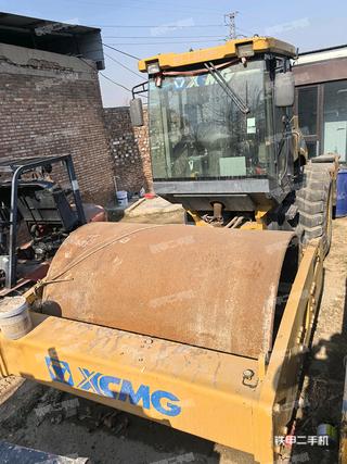 徐工XS263J压路机