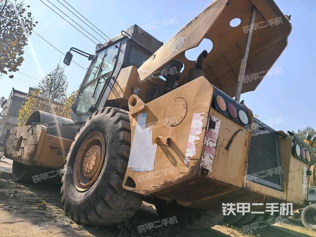 左后45°（壓路機(jī)整機(jī)外觀）