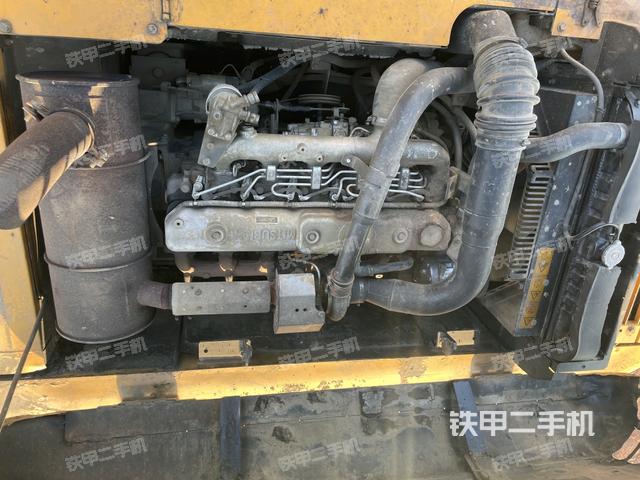 发动机室（上车部件）