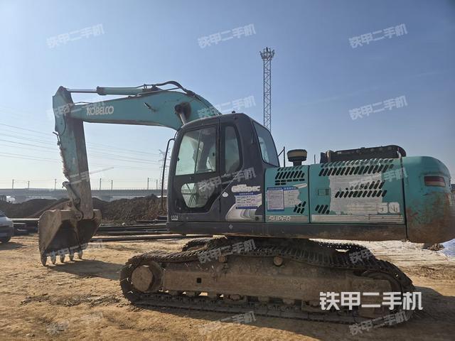 駕駛室頂部（整機(jī)外觀）