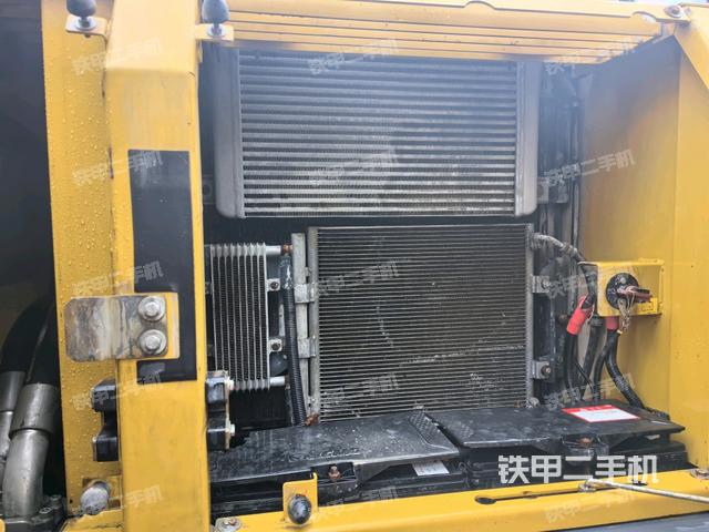 散熱器正面（大件艙室）