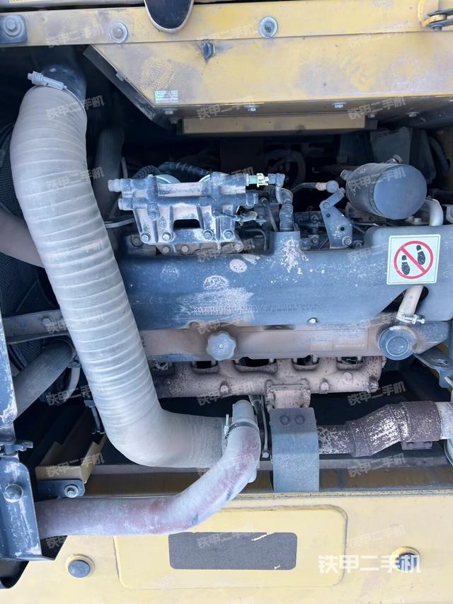 发动机室（上车部件）