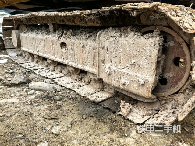 左側(cè)行走馬達蓋板（行走機構(gòu)）