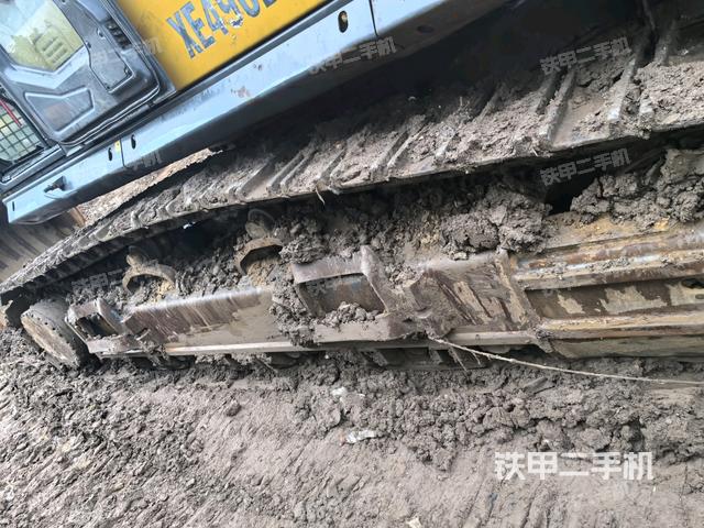 左驅(qū)動(dòng)輪（行走機(jī)構(gòu)）