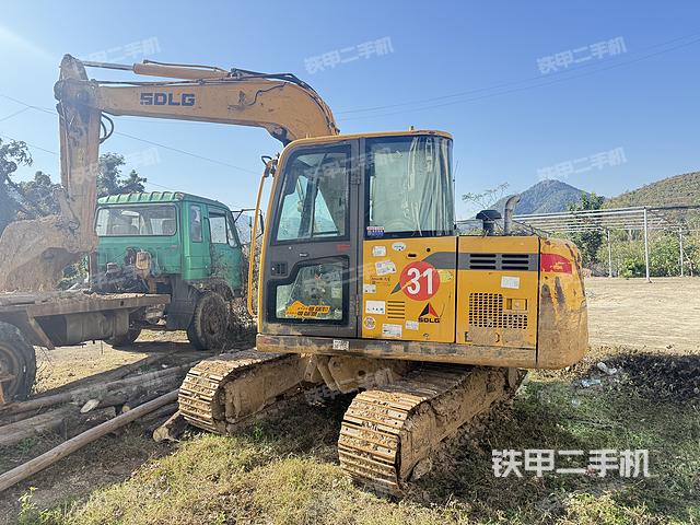 山東臨工LG680E挖掘機(jī)