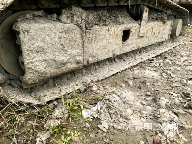 左側行走馬達蓋板（行走機構）