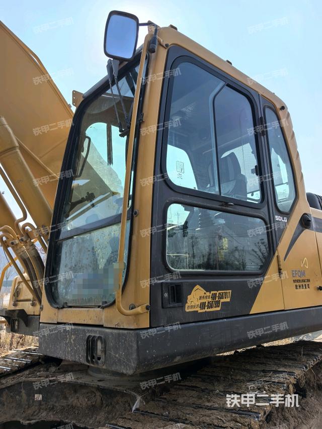 驾驶室整体（整机外观）