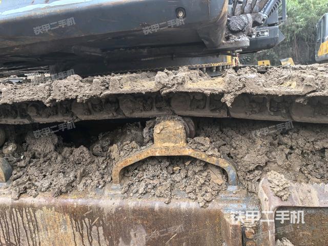 右側(cè)履帶整體（行走機(jī)構(gòu)）