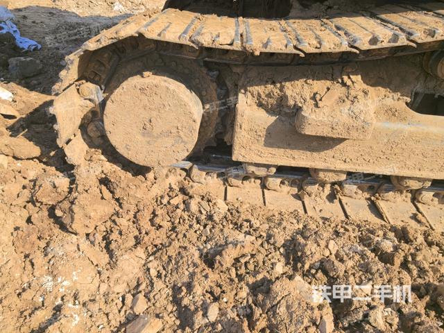 右驱动轮（行走机构）