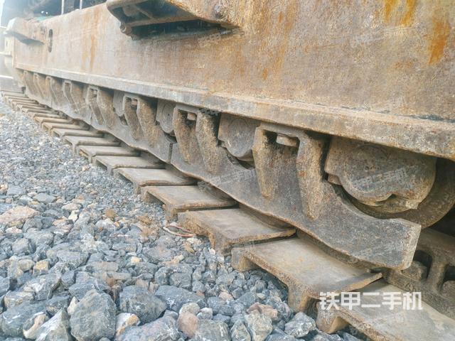 右驅(qū)動(dòng)輪（行走機(jī)構(gòu)）