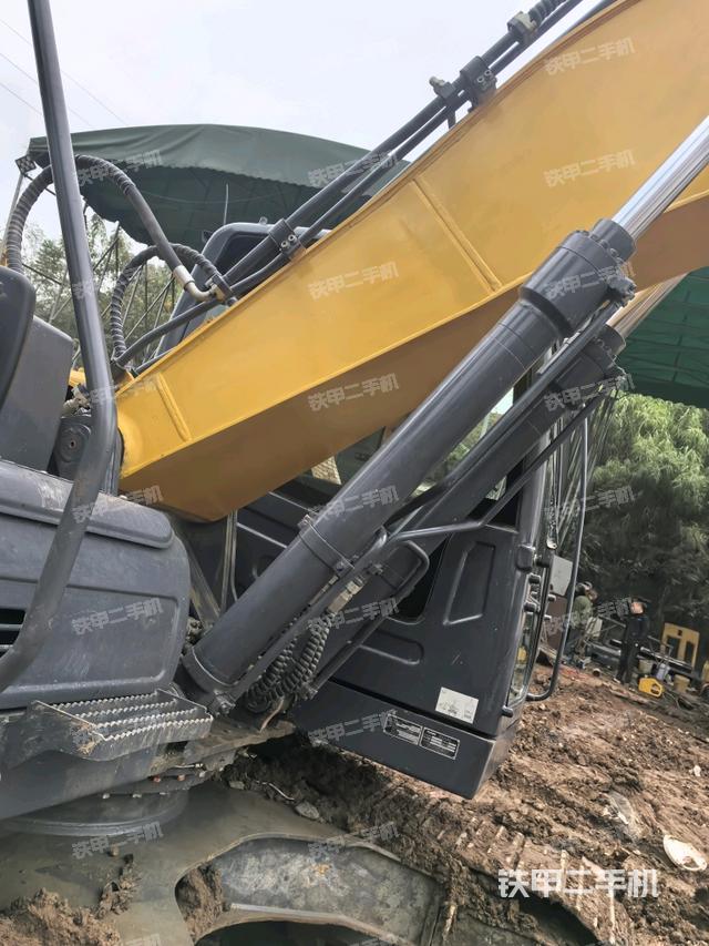 大臂根部?斜視（工作和回轉(zhuǎn)裝置）