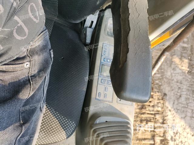 后窗玻璃角標(biāo)（駕駛室部分）