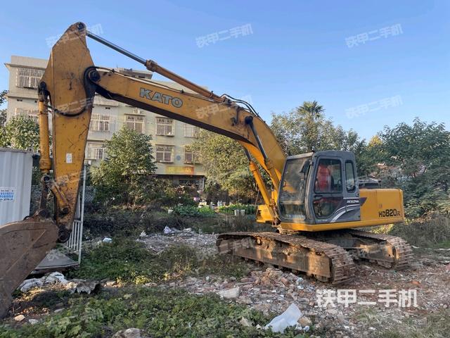 加藤HD820R挖掘机