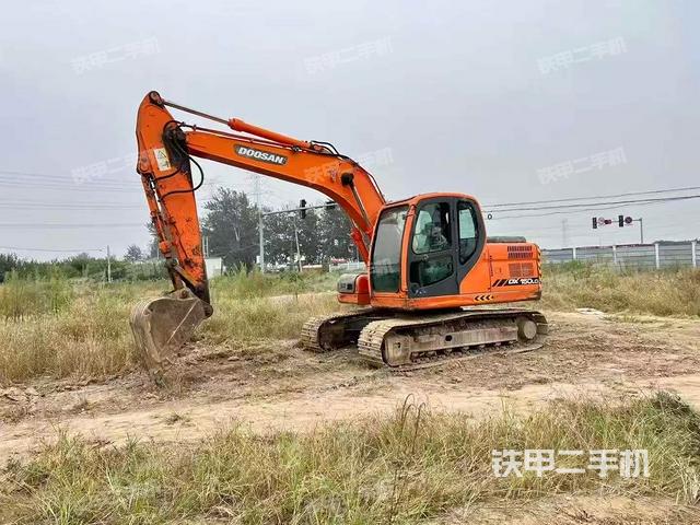 驾驶室整体（整机外观）