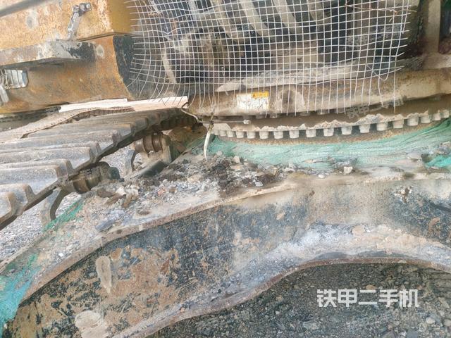 轉(zhuǎn)盤和下車架正前（工作和回轉(zhuǎn)裝置）