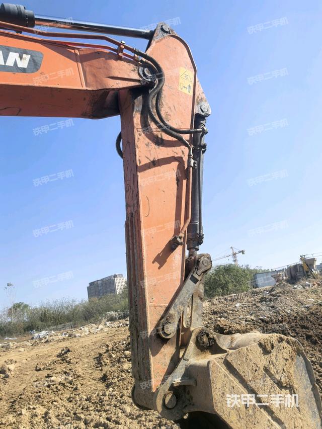 大臂整体 右侧（工作和回转装置）