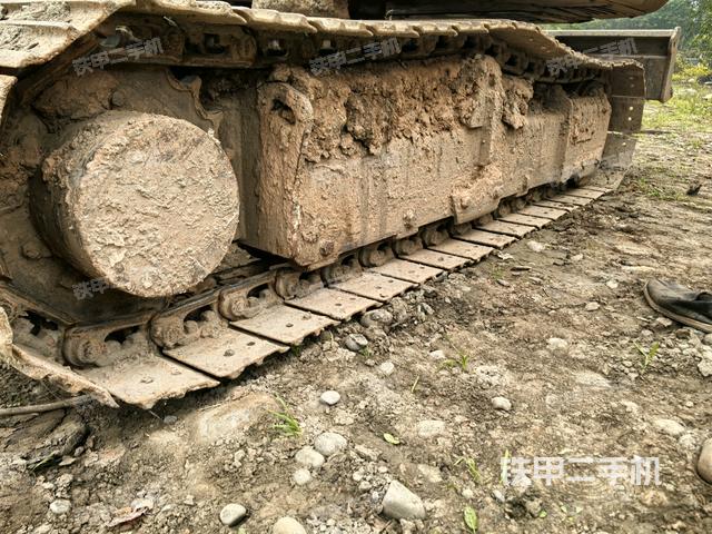 左側(cè)履帶整體?（行走機(jī)構(gòu)）